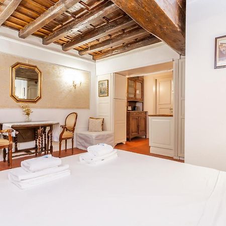 Al Cortile Del Moro Apartment โรม ภายนอก รูปภาพ