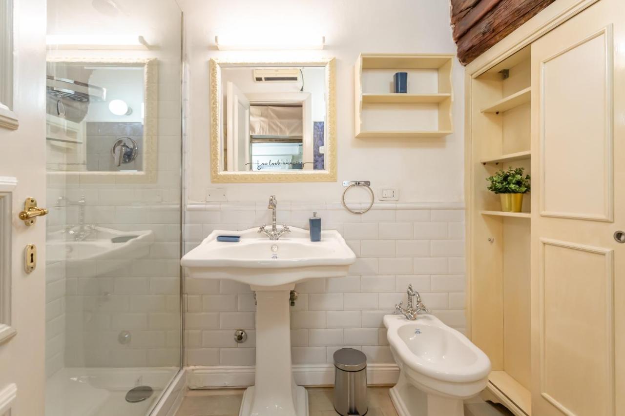 Al Cortile Del Moro Apartment โรม ภายนอก รูปภาพ