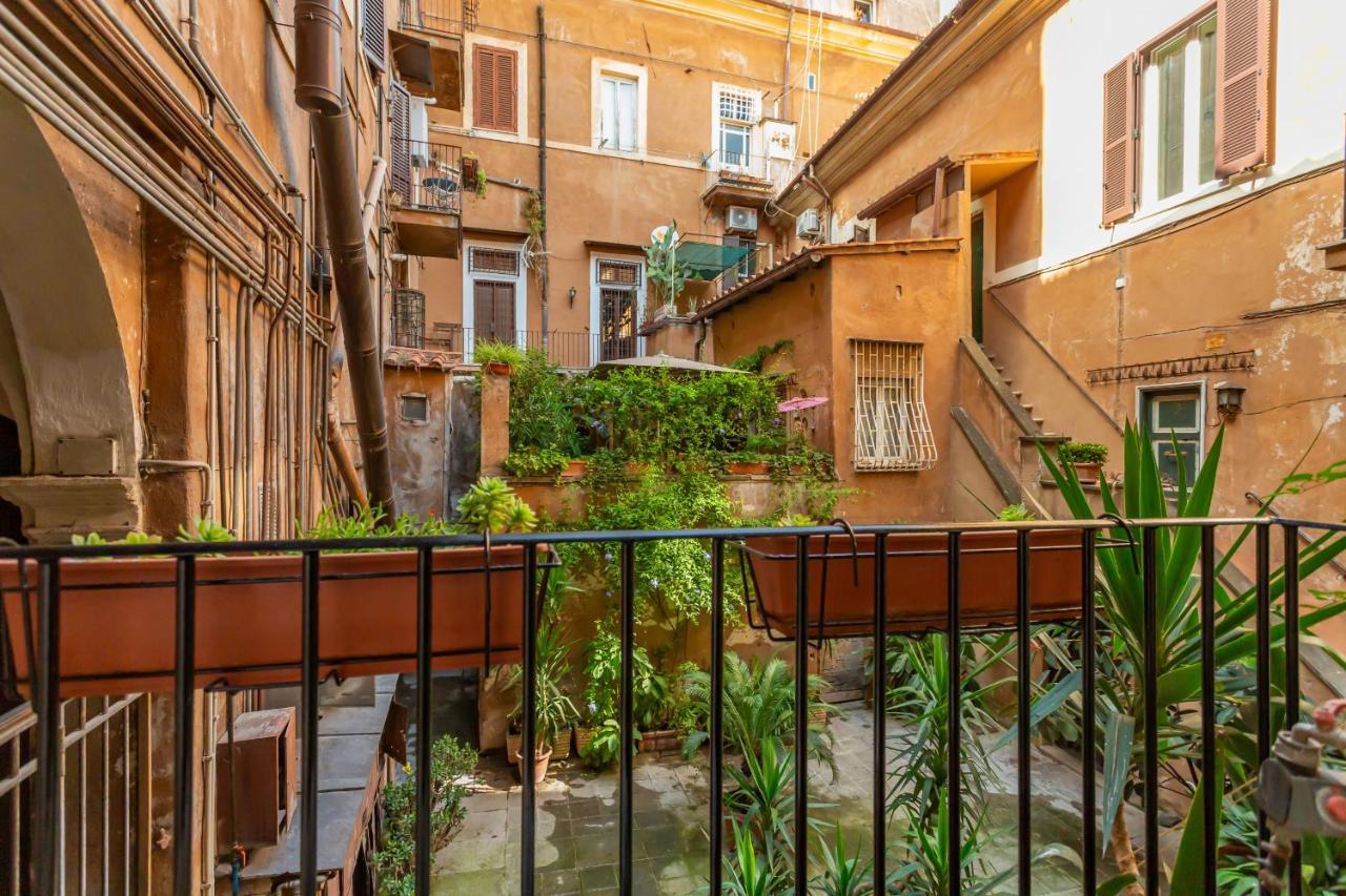 Al Cortile Del Moro Apartment โรม ภายนอก รูปภาพ