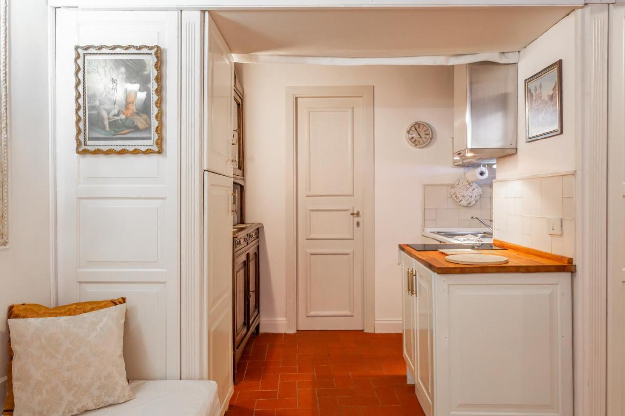 Al Cortile Del Moro Apartment โรม ภายนอก รูปภาพ