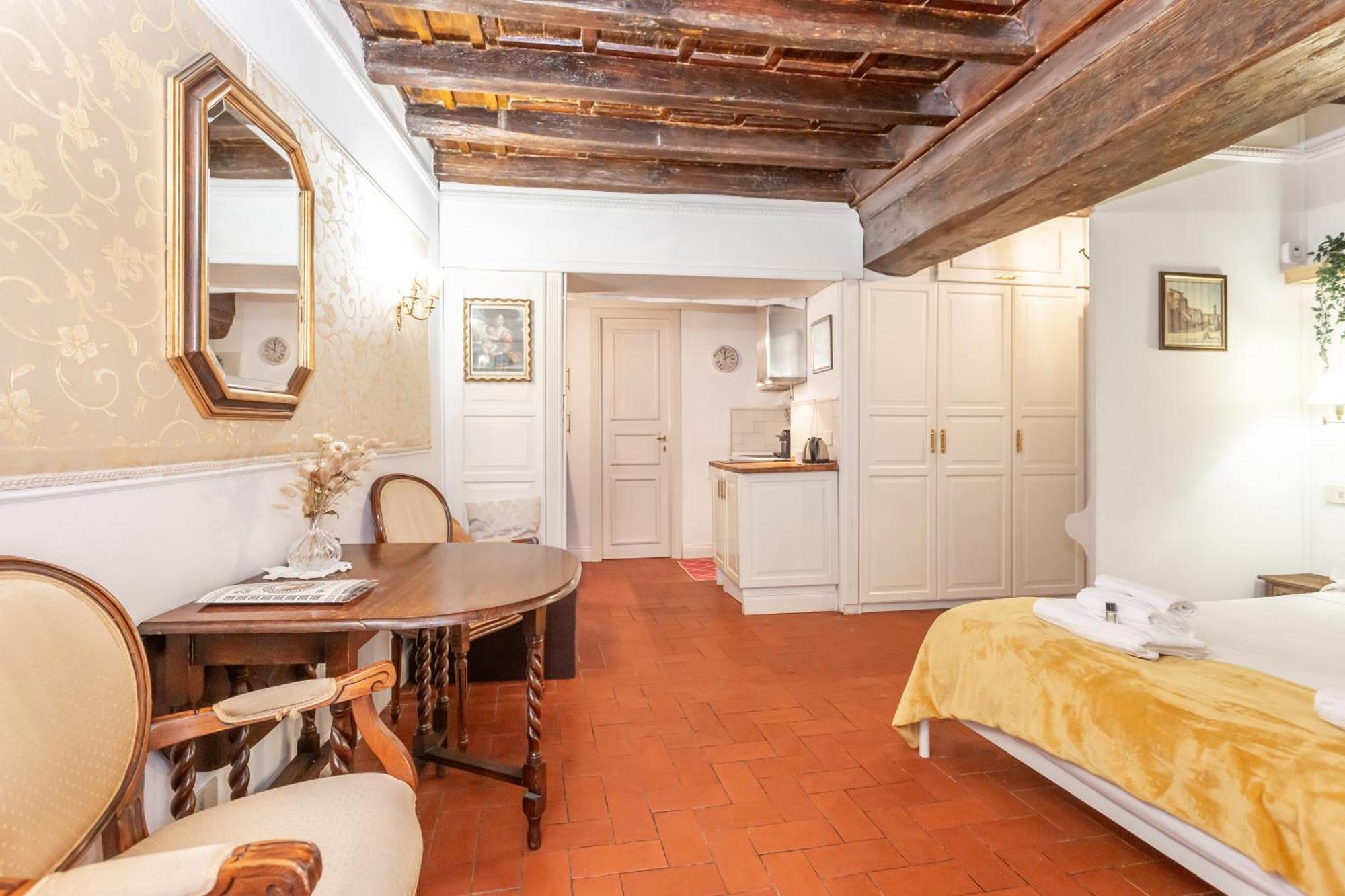 Al Cortile Del Moro Apartment โรม ภายนอก รูปภาพ